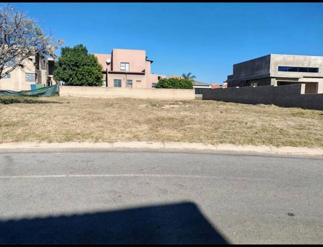 LAND FOR SALE IN WOODHILL ESTATE